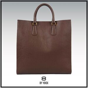 Leather tote bag.
